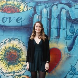 Meet your Posher, Danielle